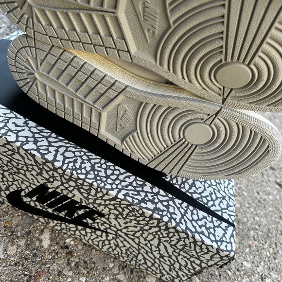 Air Jordan 1 Retro OG High Cement Elephant Print DZ5485-052 Men's - Picture 14 of 16